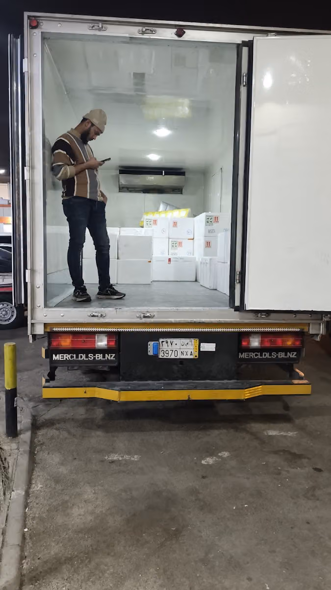 Refrigerated truck for rental Riyadh