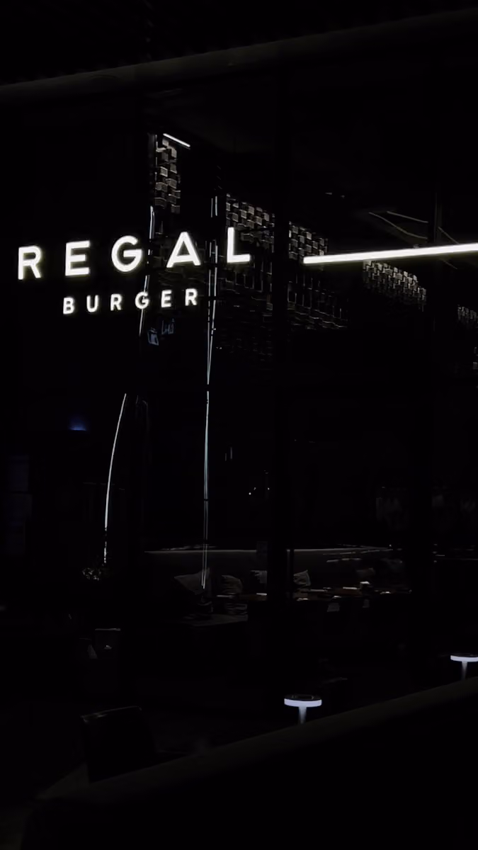REGAL EYES ريجل ايز