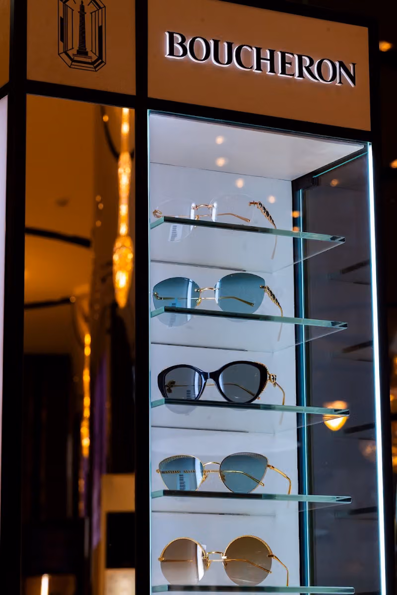 REGAL EYES ريجل ايز