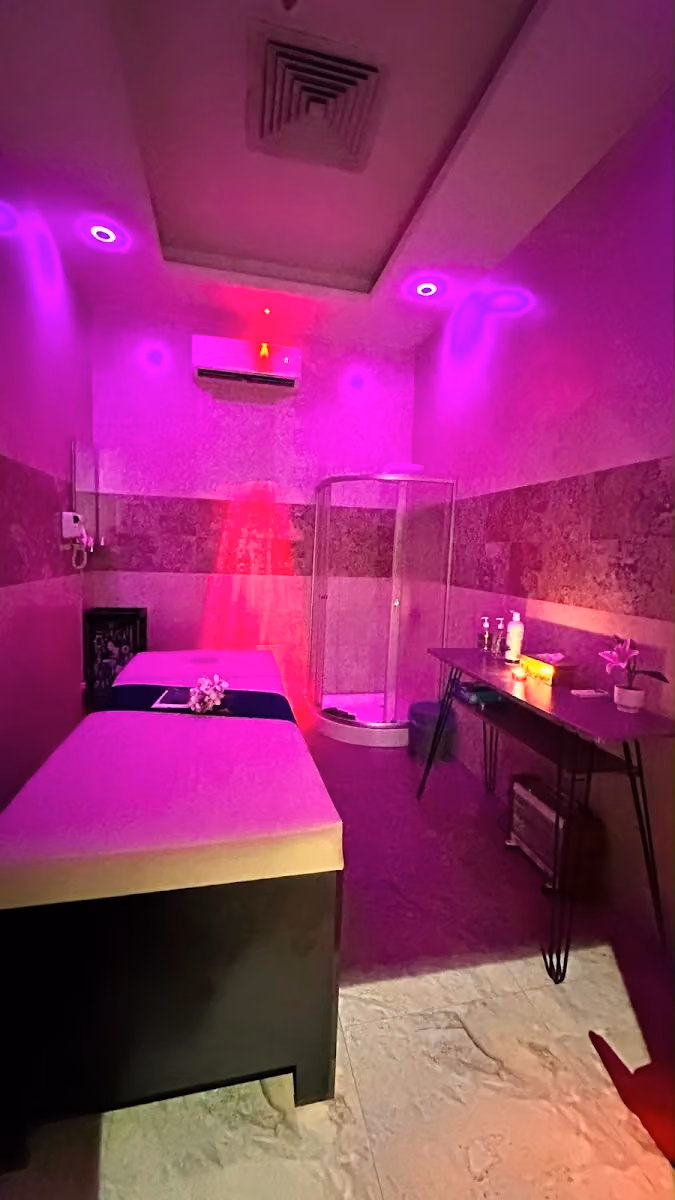 Relax and Calm Massage Spa منتجع صحي للتدليك والاسترخاء والهدوء