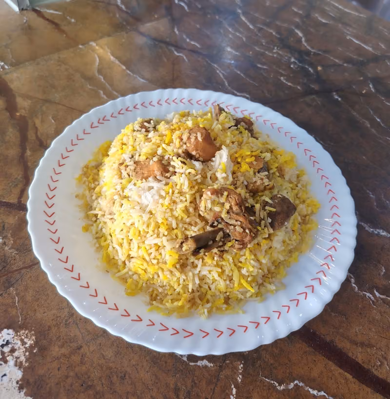 Restaurant Bangladeshi ( গ্রীন হাউস হোটেল এন্ড রেস্টুরেন্ট)