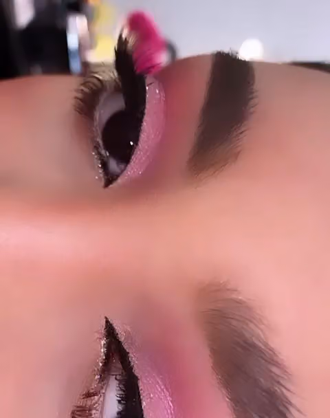 رمز ديور للتزيين النسائي