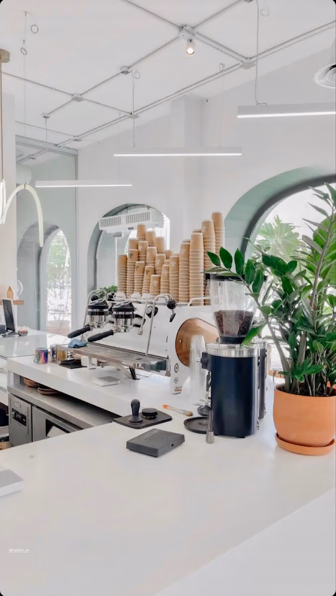 ROASTREE Coffee Roasters محمصة ومقهى روستري