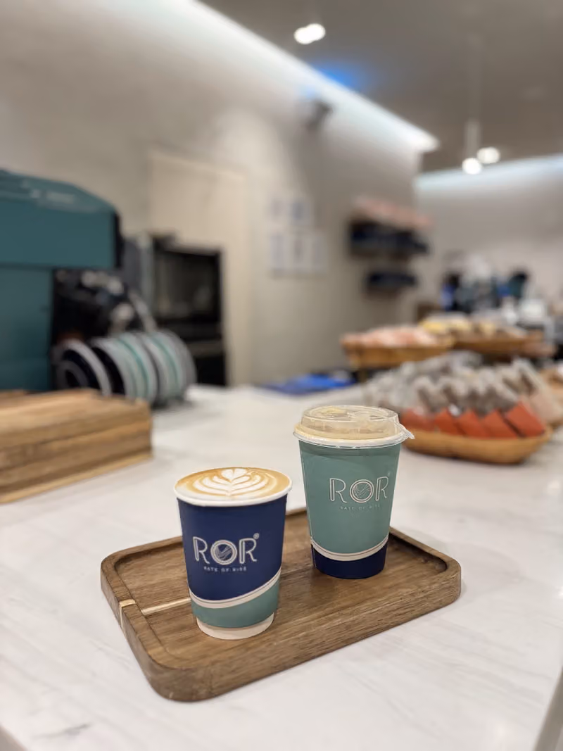 RoR Coffee Roasters - محمصة و مقهى ار او ار