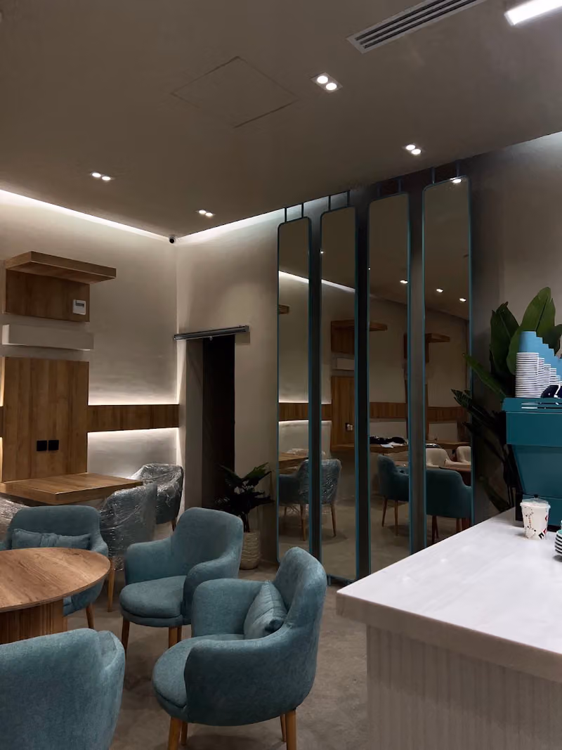 RoR Coffee Roasters - محمصة و مقهى ار او ار