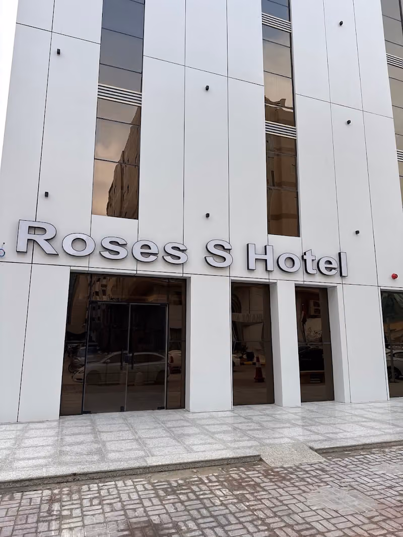 Roses S Hotel