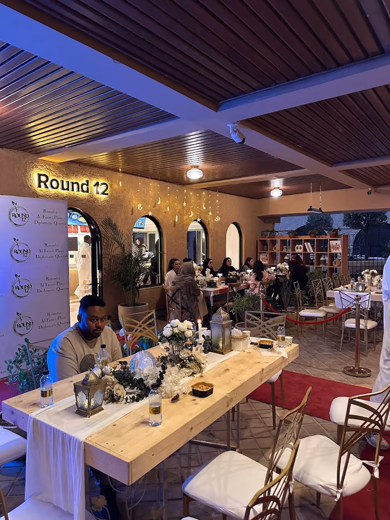 Round 12 Restaurant