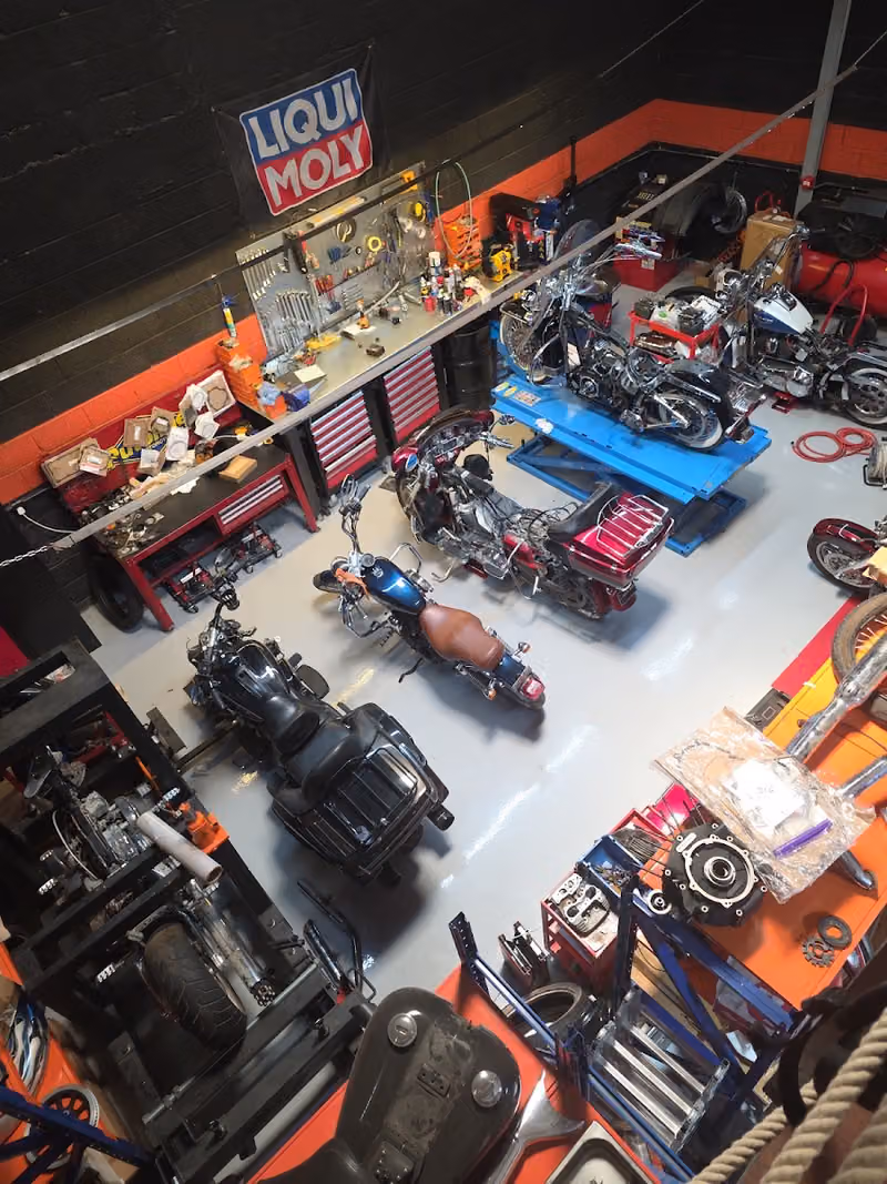 RTM The Garage - Lounge