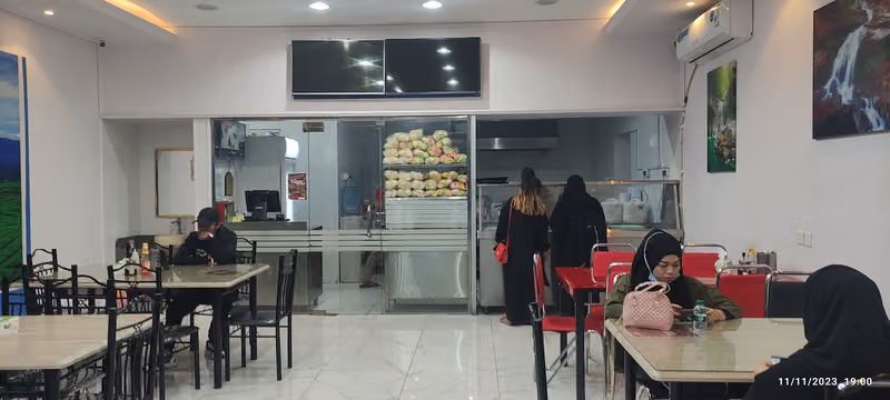 Rumah makan puncak