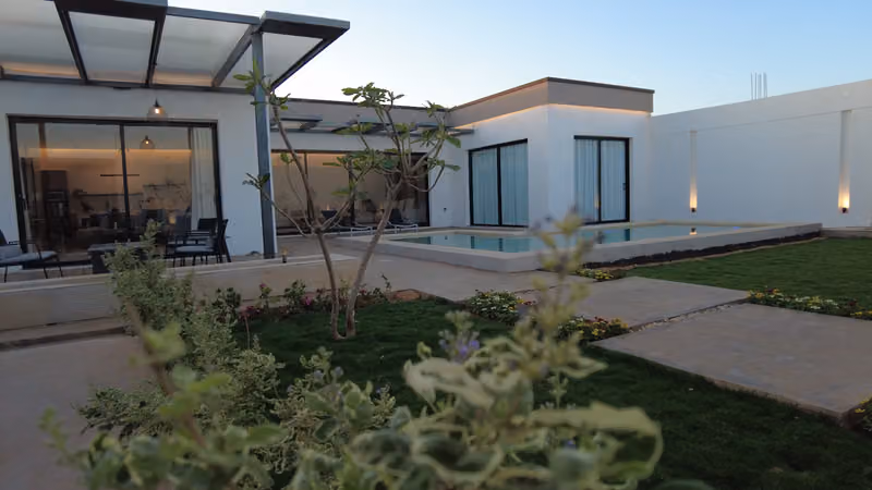 رووف ريزورت (ROoF RESORT)