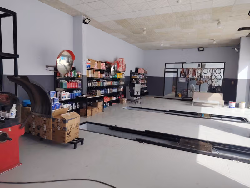 Sadat Star Car Care Center and Oil Change