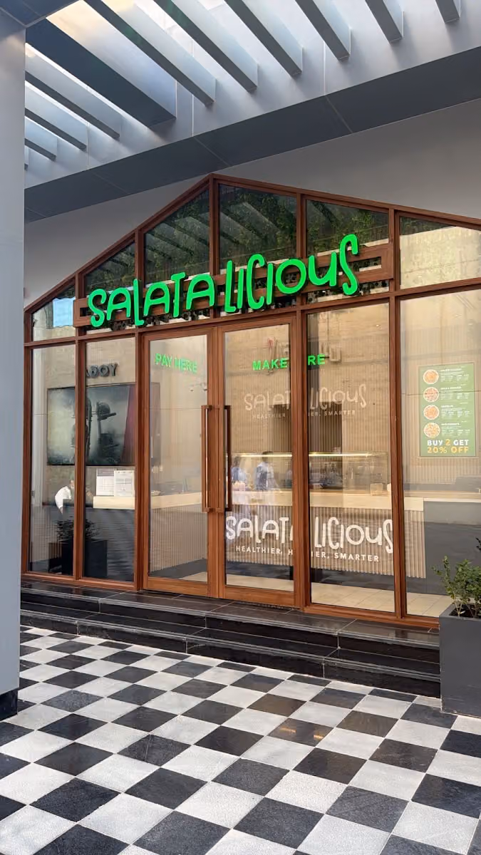 Salata Licious - U Walk
