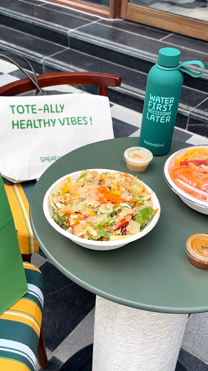 Salata Licious - U Walk