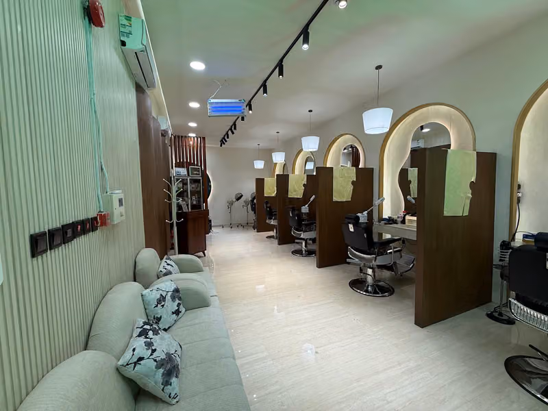 SALOON ELITE MAN