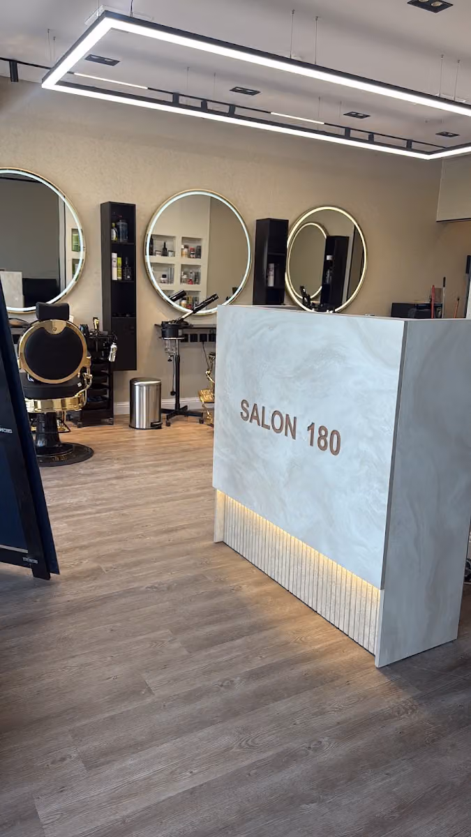 صالون ١٨٠ للحلاقة | salon 180