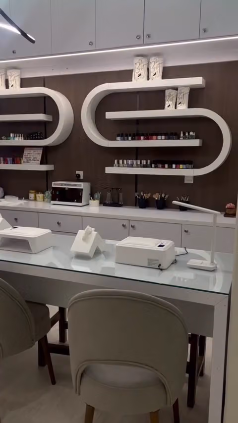 صالون افضل الأظافر- The Best nails