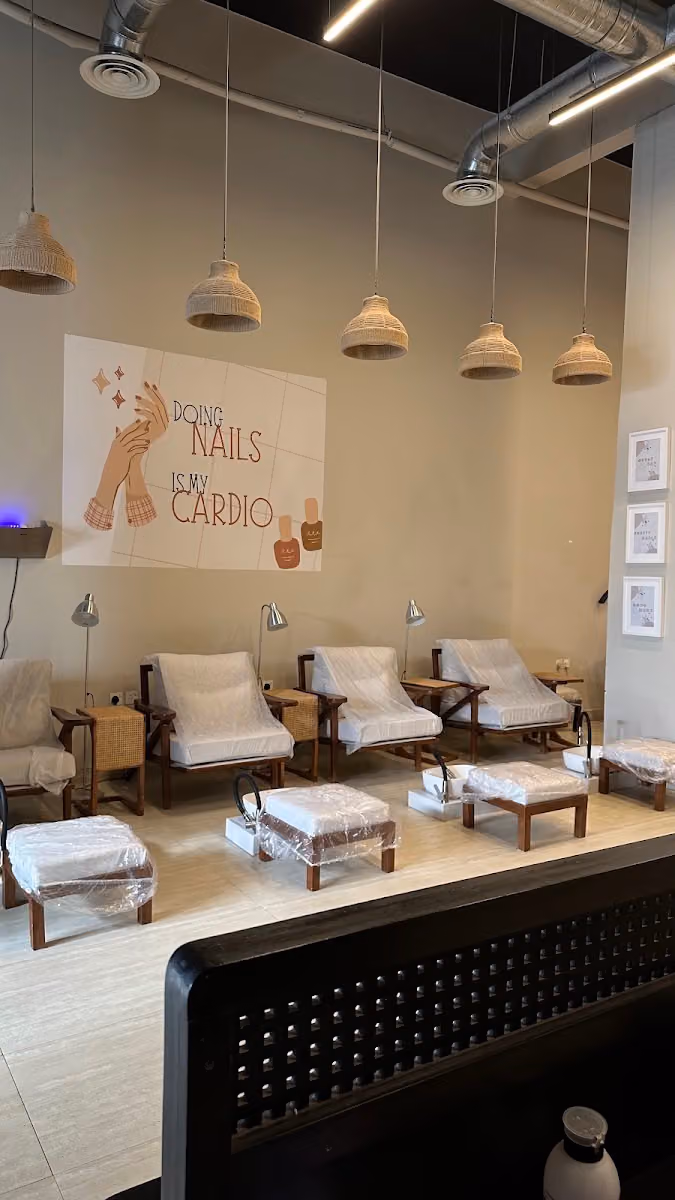 صالون الأظافر The Nail Salon