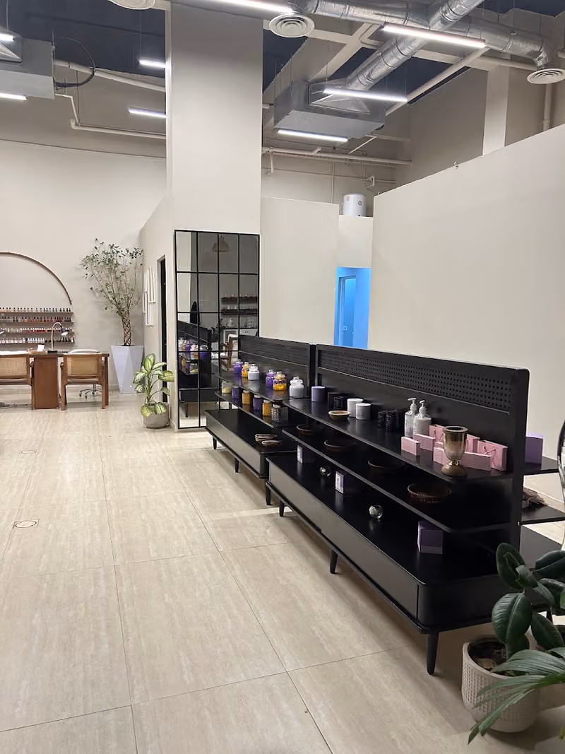صالون الأظافر The Nail Salon
