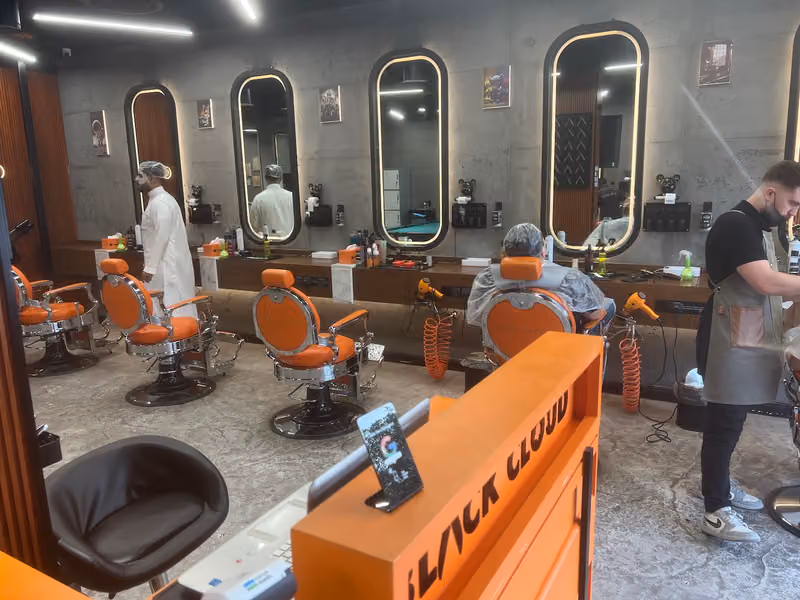 صالون الغيمة السوداء - Black Cloud Salon
