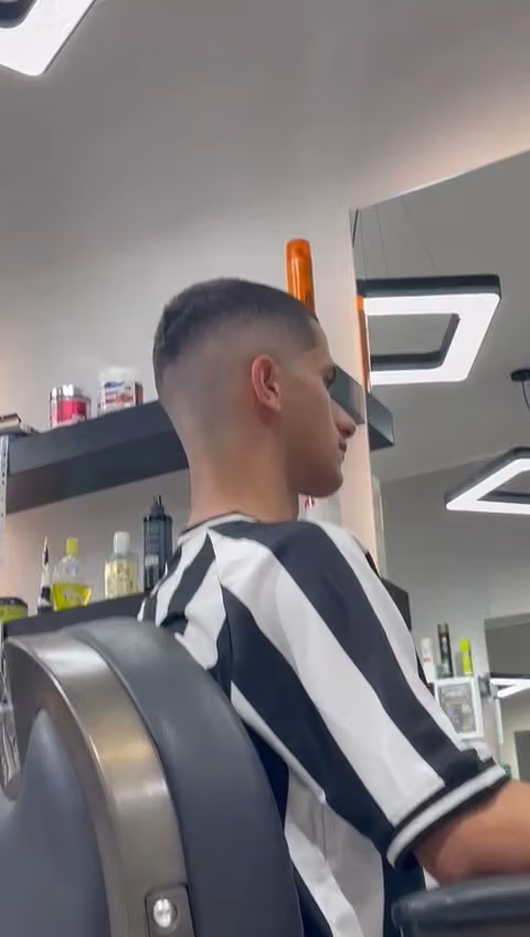 صالون الركن الهادئ للحلاقه