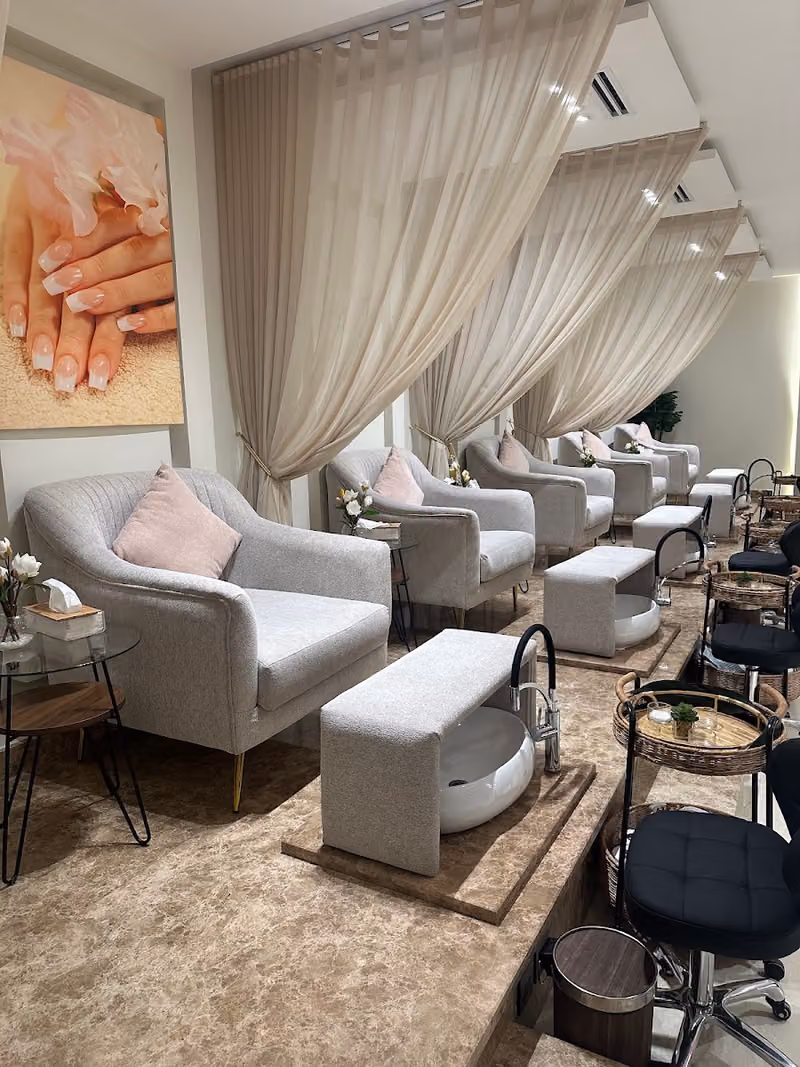 Dhawa Beauty salon