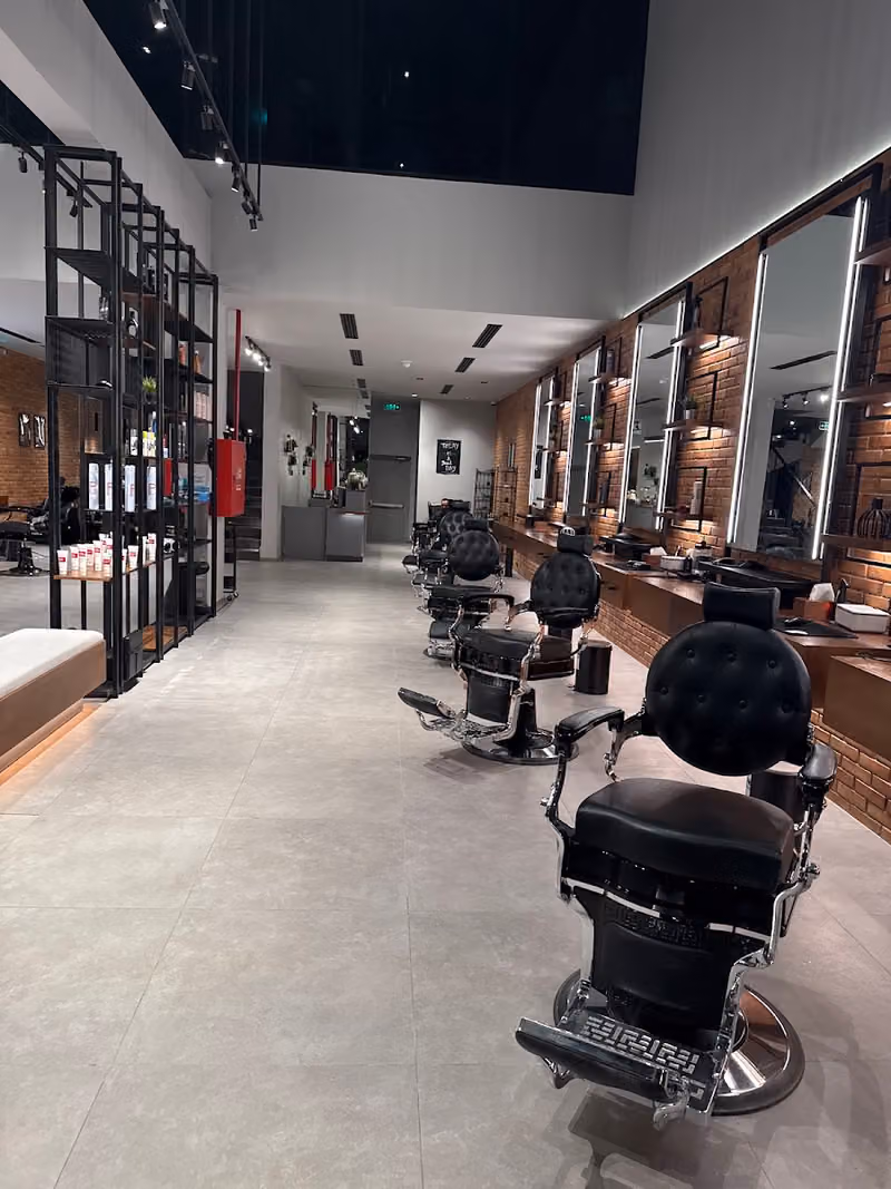 صالون ديفان حلاق (العارض) & DVAN BARBERSHOP