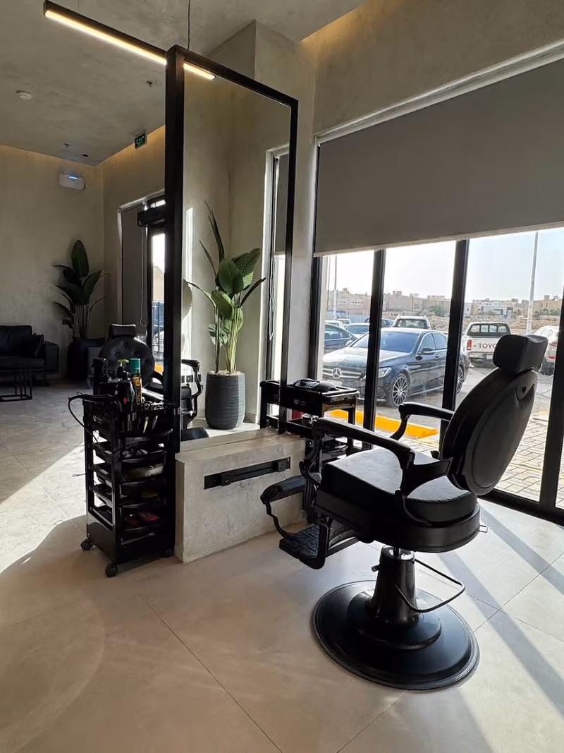 صالون حلاقة حافة 90 BARBER EDGE
