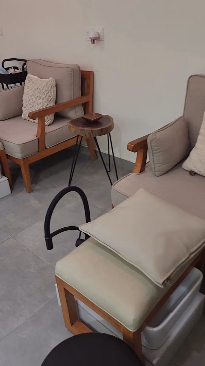 صالون خمرية للتزيين النسائي - Khamriyah beauty salon
