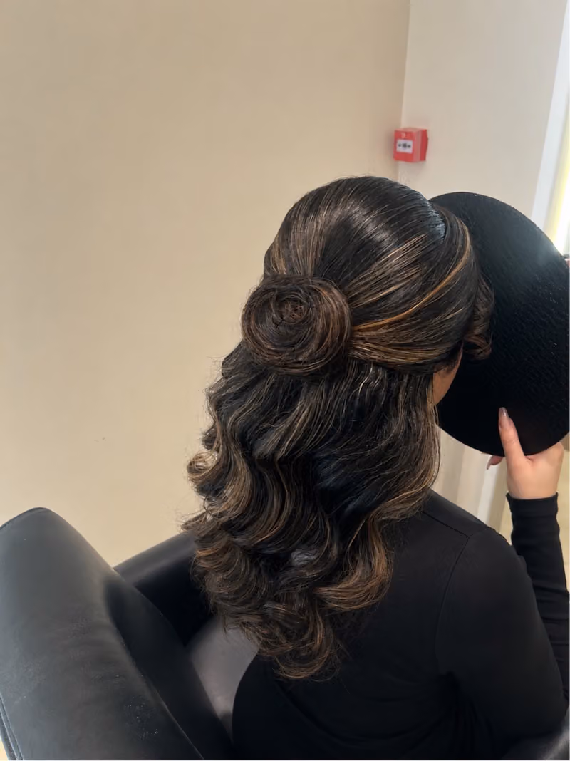 صالون لي جلو سبا / Li Glow Spa & Salon