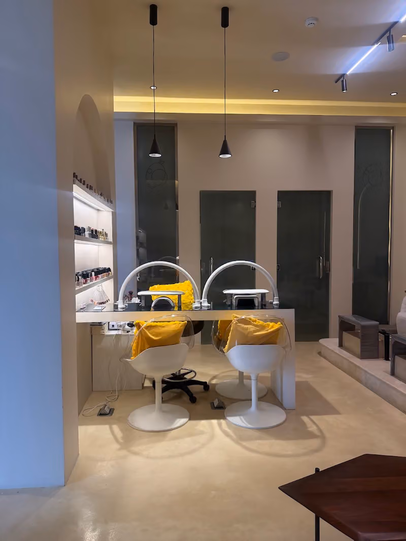 صالون لي جلو سبا / Li Glow Spa & Salon