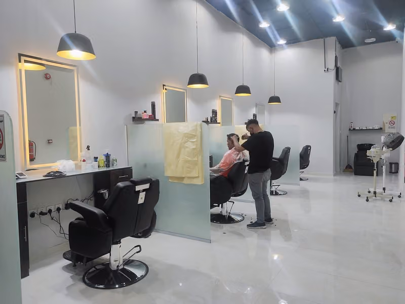 صالون رسم شنب للحلاقة الرجالية