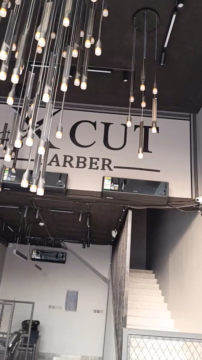 صالون X CUT BARBER