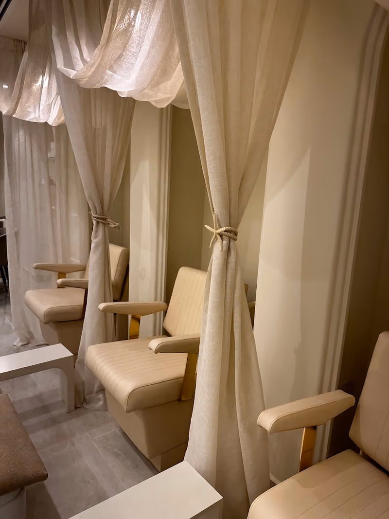 SEASHLL BEAUTY SALON