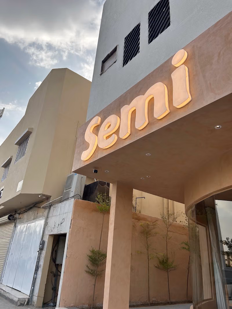 Semi specialty cafe