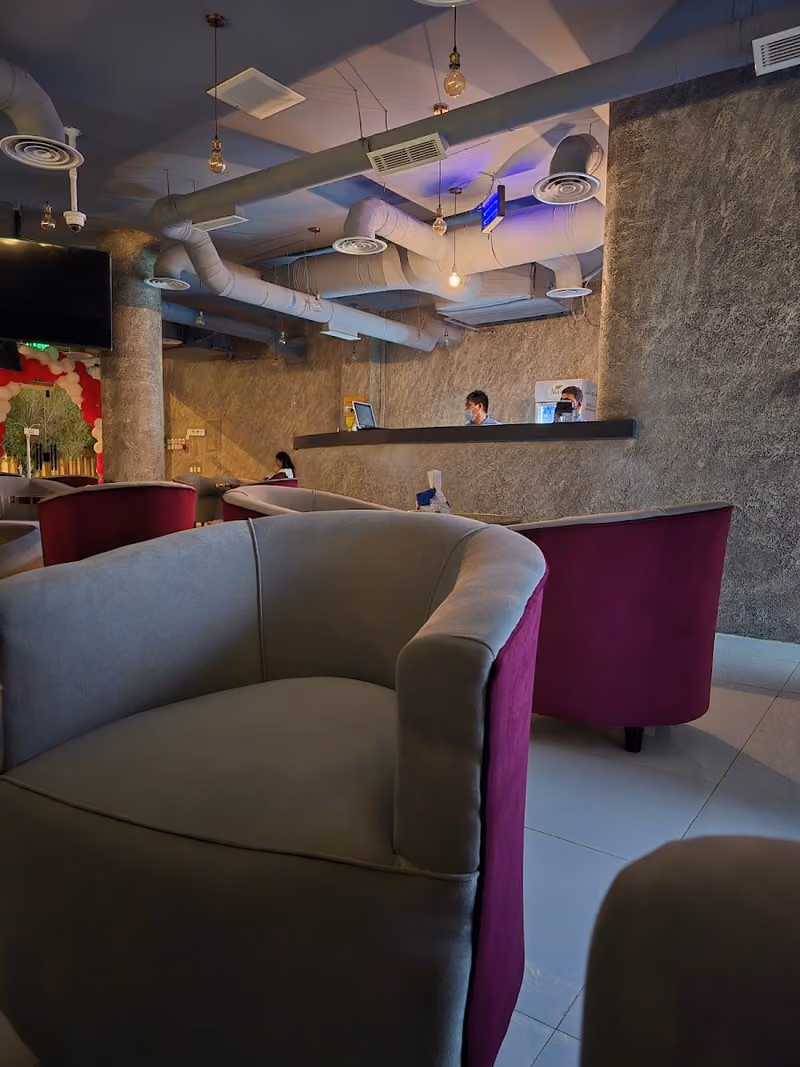 SEVEN LOUNGE (From Dubai to Riyadh)
