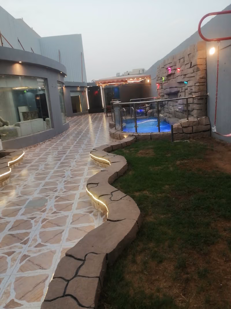 شاليه رد نايت