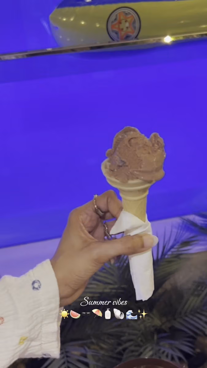 شاليهات . منتجع . خيال