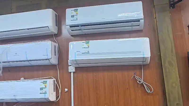شاشات تلفزيون 4k QELD نحيف سمارت توصيل تركيب مجاني ضمان سنتين اخر اصدار