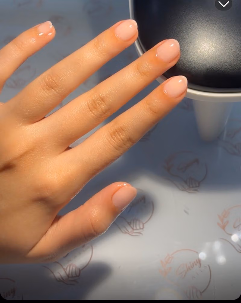 Shiny nails