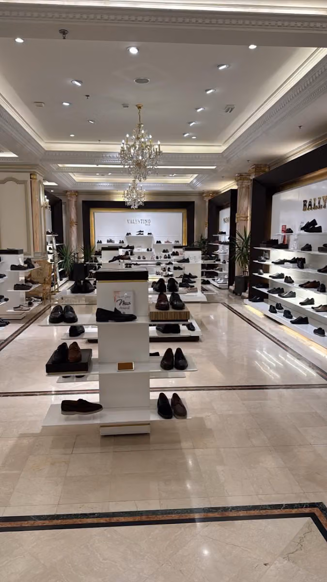 Shoe Palace