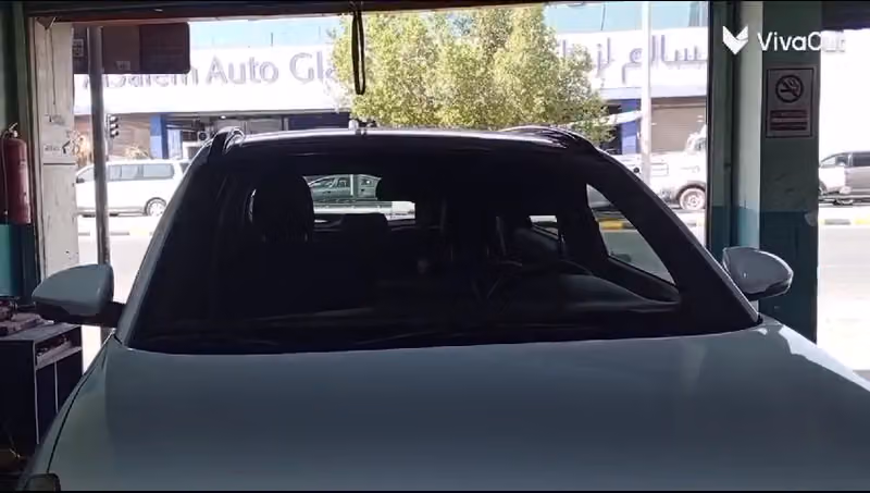 شركة عالم زجاج السيارات التجارية - فرع الصناعية القديمة