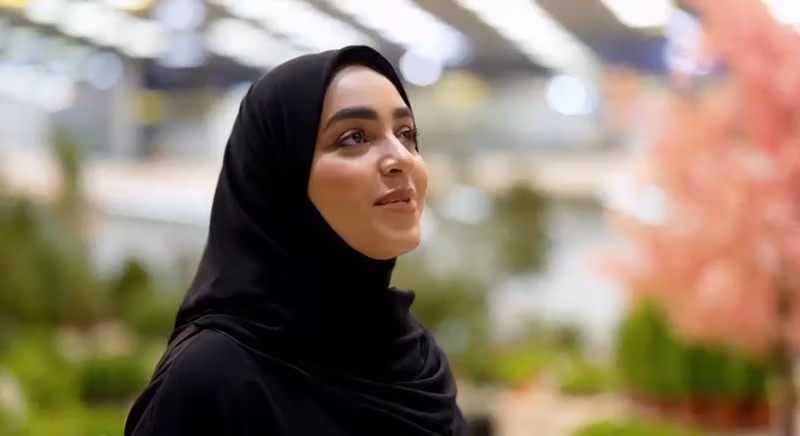 شركة اجمل التحف للزهور والأشجار الصناعية ومراكن الفايبر جلاس