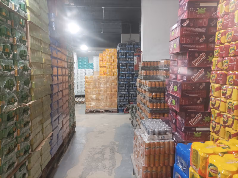 شركة العبير التجاريه للمشروبات والمرطبات + فرع بلاستيك ومنظفات وتجميل