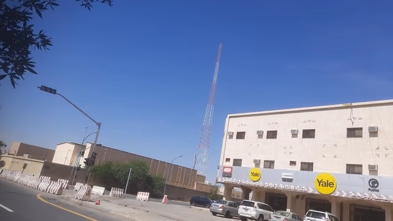 شركة المعجل لمواد البناء - يال