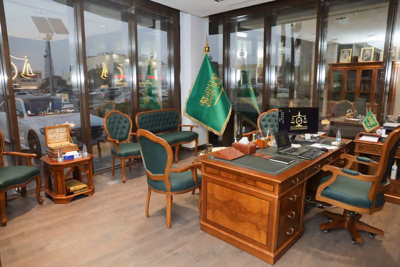 شركة المحامي عبدالعزيز الشنواني