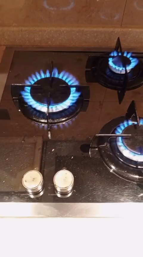 شركه القمه تصليح الافران الكهرباء او الغاز