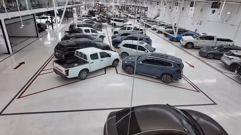 شركة الرواد التقنيون لصيانة السيارات مركزالسمكرة والدهان TECHNICAL PIONEERS AUTO SERVICE BODYSHOP