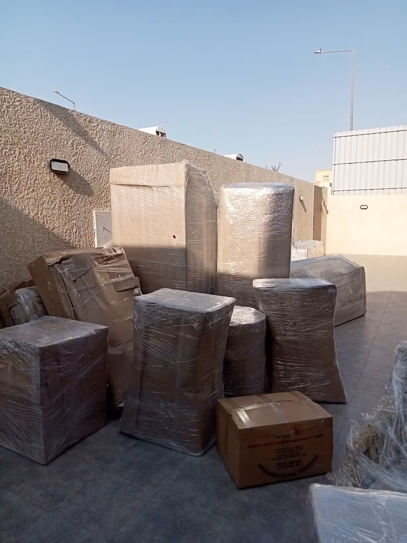 شركة امواج الرياض نقل اثاث بالرياض نقل عفش مع التغليف