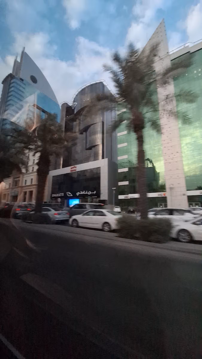 شركة انوار الطريق لتأجير السيارات