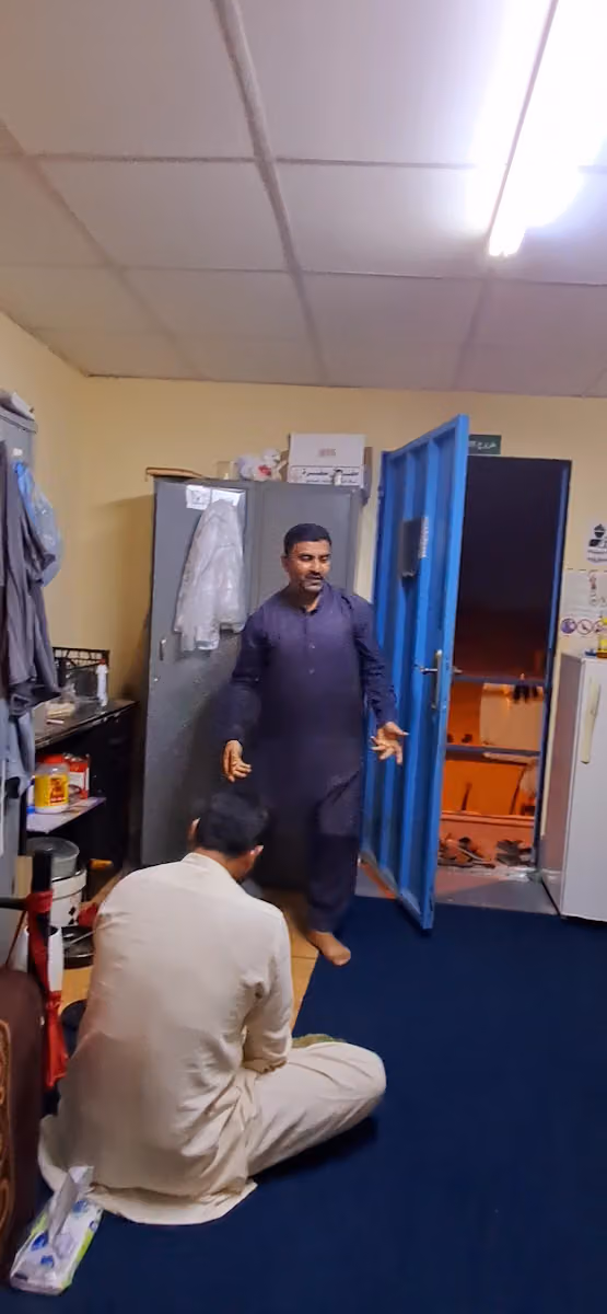 شركة بيت العمال ، كامب الرمال